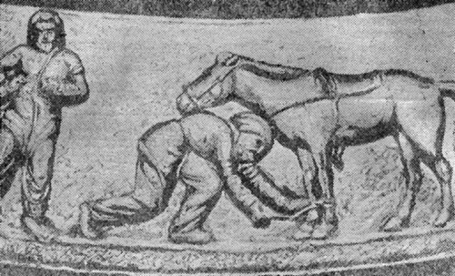 Рис. 10. Скиф, стреноживающий коня Изображение на древней серебряной вазе из Чертомлыкского кургана