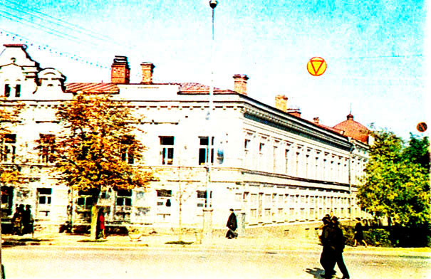 Старинное здание на улице Ленина